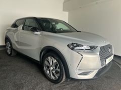 DS 3 Crossback - E-Tense So Chic 50 kWh | Lederen Bekleding | Head Up Display | Zwart dak | SoH (batterijch