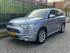 Mitsubishi Outlander - 2.0 PHEV Instyle AIRCO|CAMERA|XENON