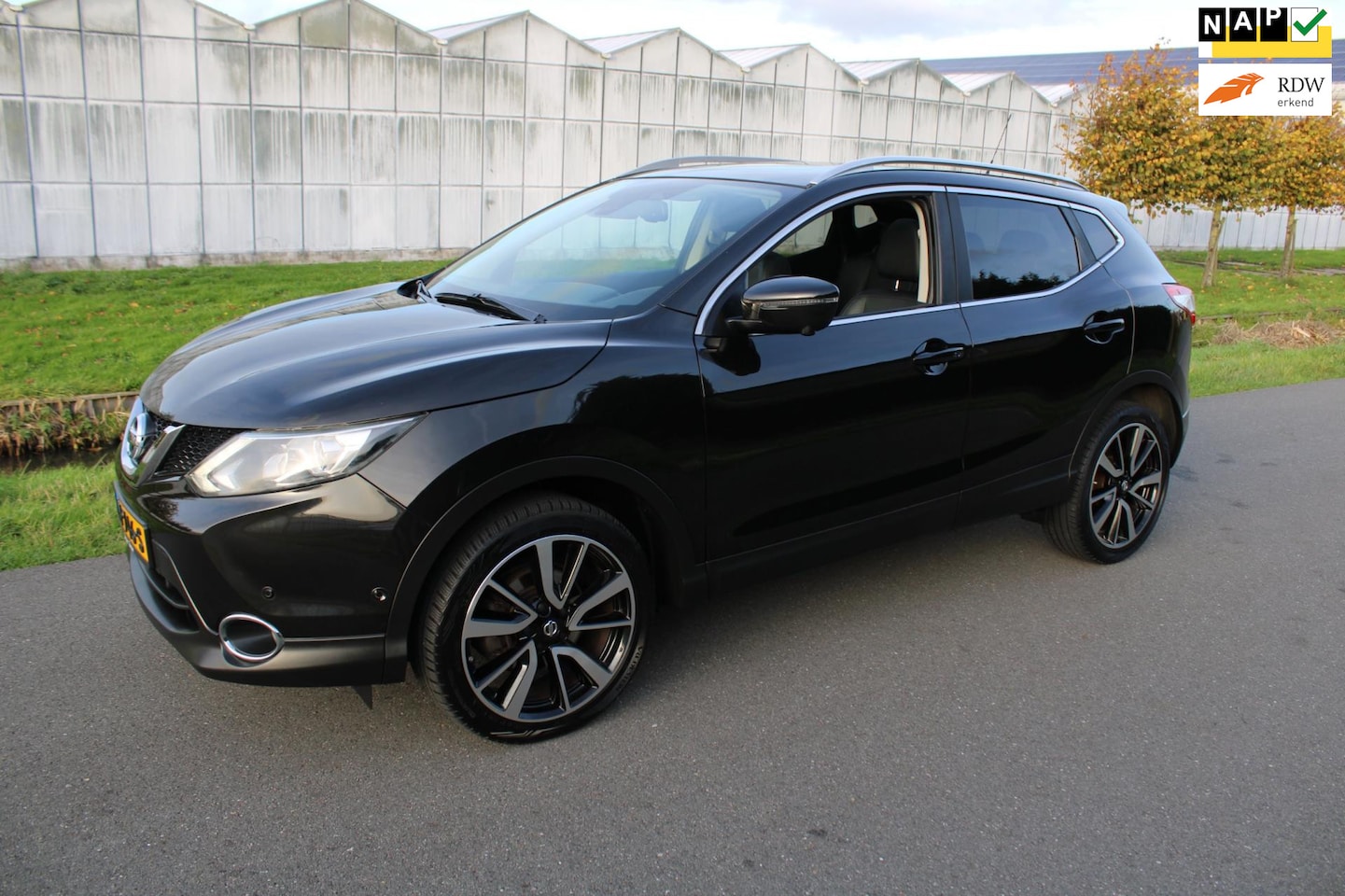 Nissan Qashqai - 1.2 Tekna met Lederen bekleding en Panorama dak - AutoWereld.nl