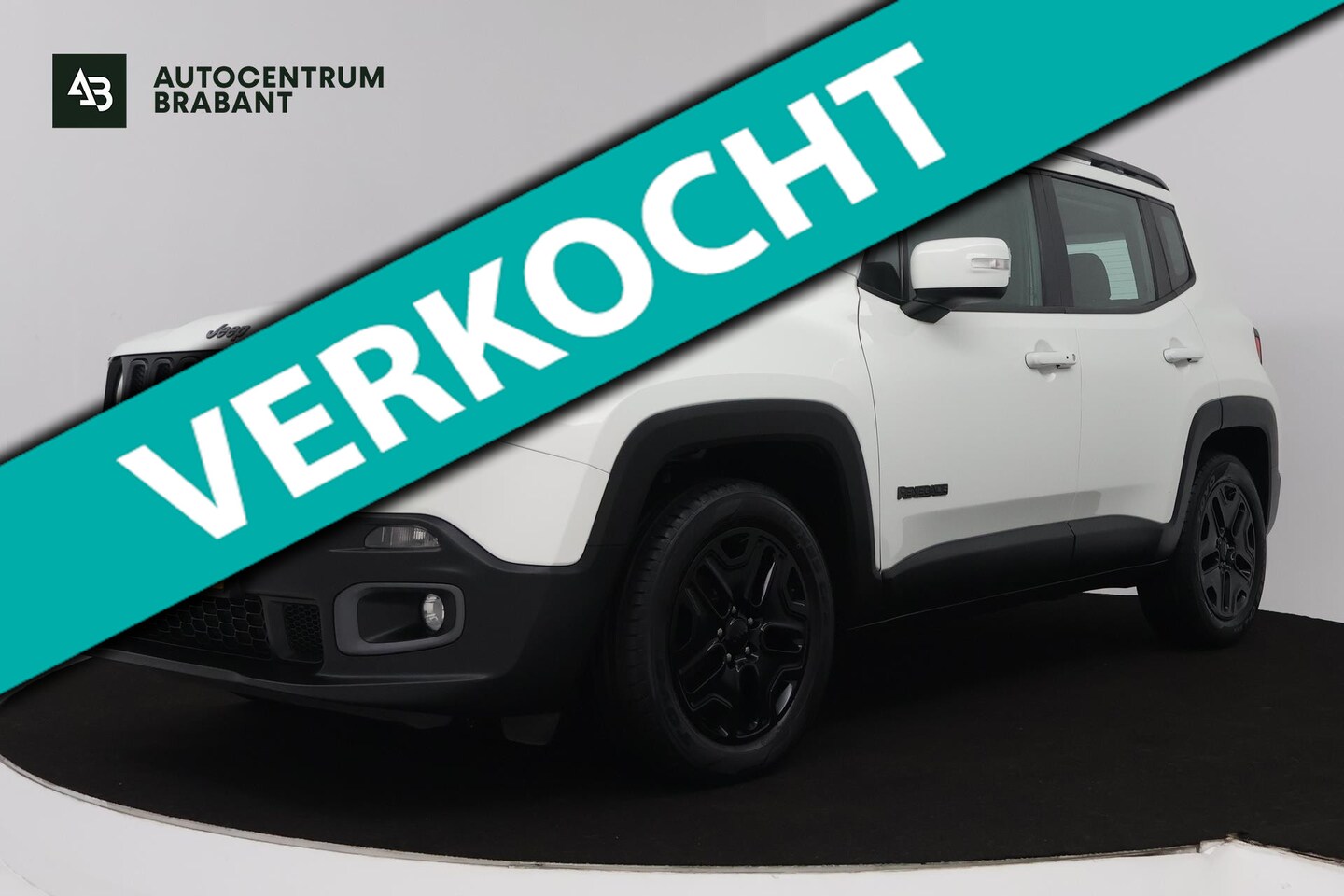 Jeep Renegade - 1.4 MultiAir Night Eagle (PARKEERSENSOREN, BLUETOOTH, CRUISE CONTROL, NAVIGATIE) - AutoWereld.nl