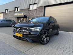Mercedes-Benz GLA-Klasse - 180 Business Solution AMG | 1E EIGENAAR | 12MND GARANTIE | AUTOMAAT | PANO | NAVI | CARPLA