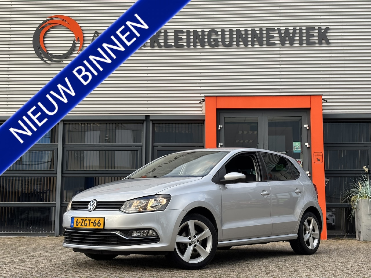 Volkswagen Polo - 1.2 TSI Highline / NL Auto / Allseason Banden / Trekhaak / Climate Control / Apple Carplay - AutoWereld.nl
