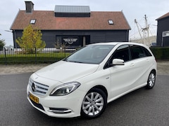Mercedes-Benz B-klasse - 180 AMBITION AUTOMAAT NAVIGATIE LED-XENON LM VELGEN