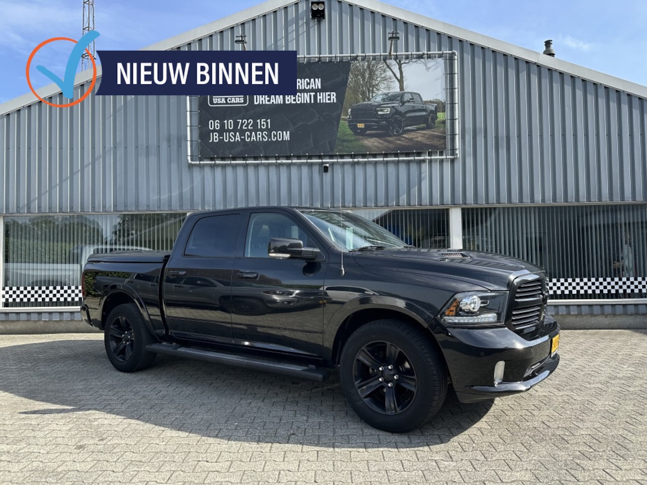 Dodge Ram 1500 - 5.7 V8 Sport BLACK Edition ! - AutoWereld.nl