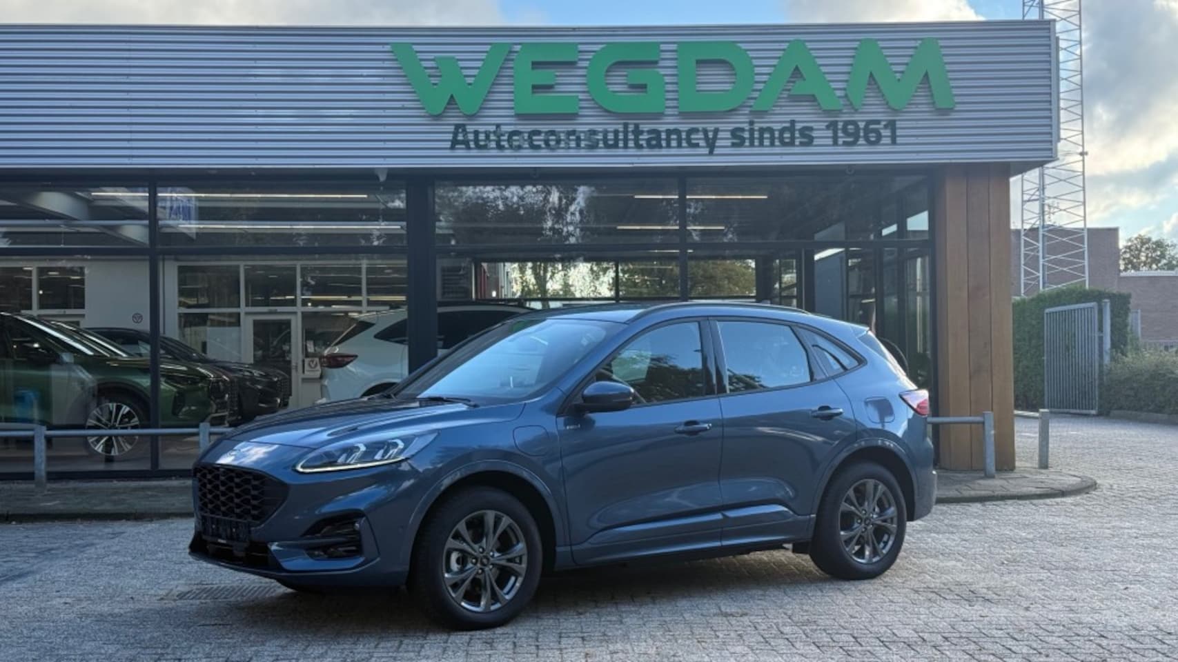 Ford Kuga - 2.5 PHEV ST-LINE / Trekhaak+Driver+Techno+Winter pack - AutoWereld.nl