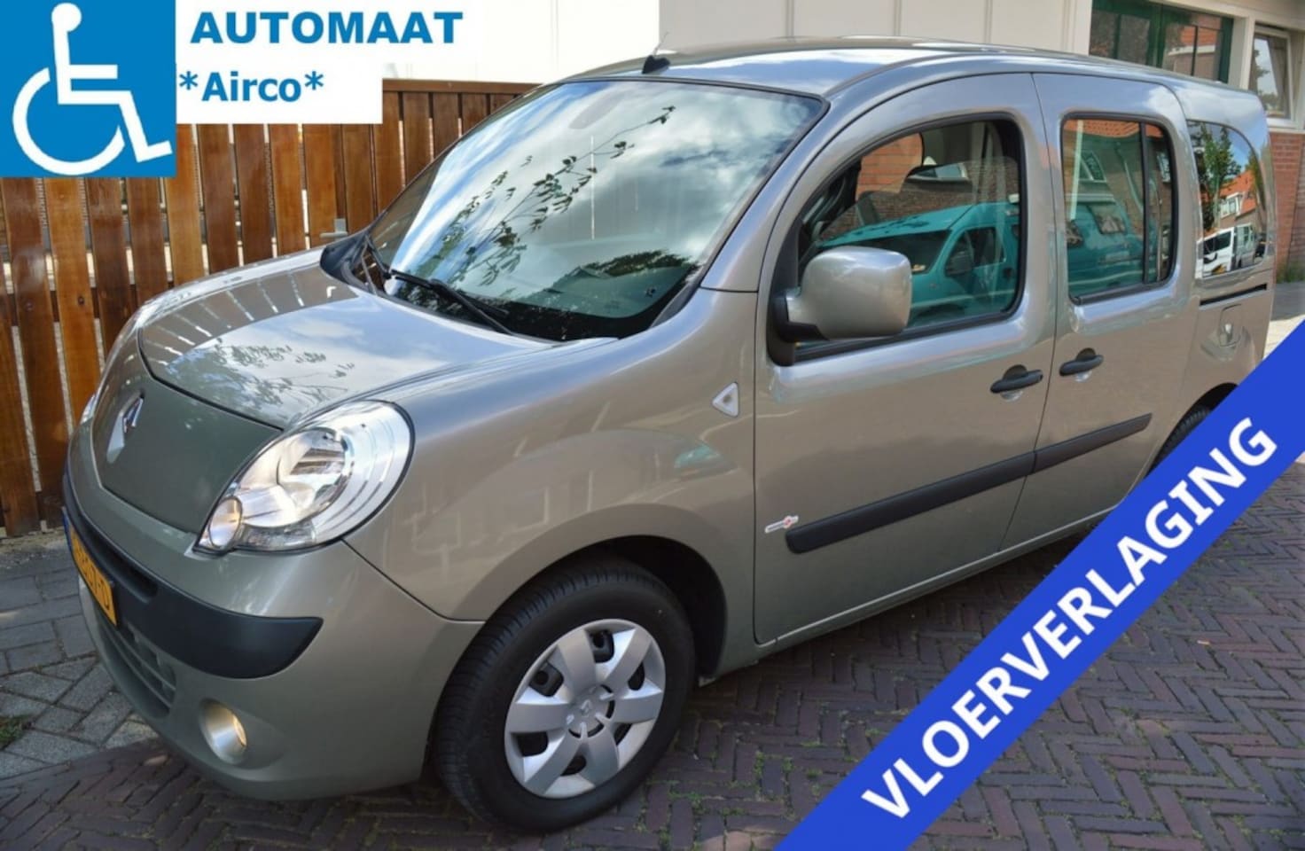 Renault Kangoo Family - Family 1.6-16v  ROLSTOELAUTO  AUTOMAAT  AIRCO  LUCHTVERING - AutoWereld.nl