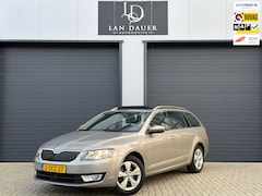Skoda Octavia Combi - 1.2 TSI DSG / Elegance / Schuifdak / NAP
