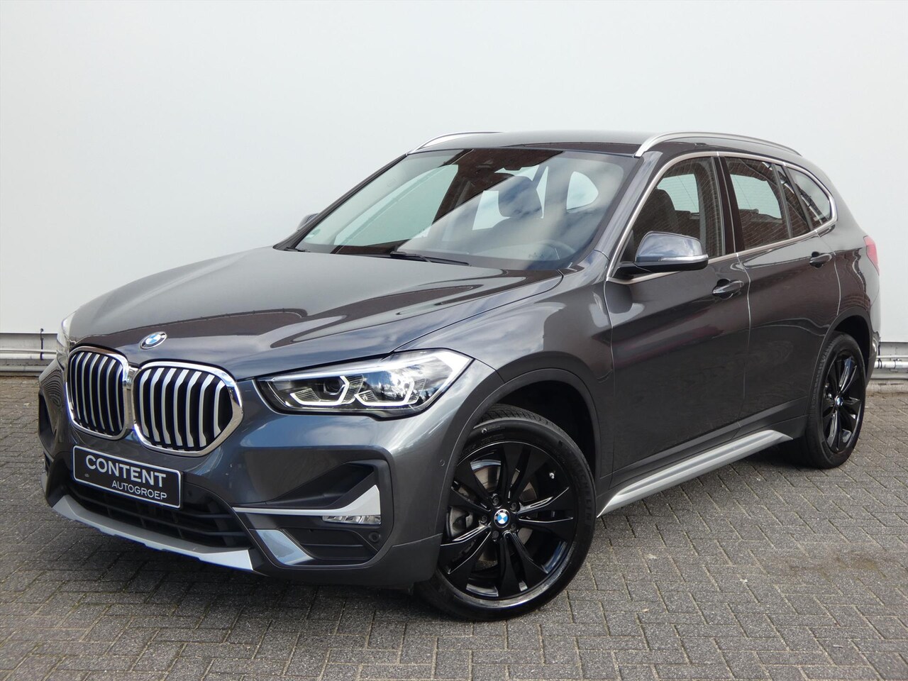 BMW X1 - sDrive18i xLine |High Executive |Uniek 31.000km! - AutoWereld.nl