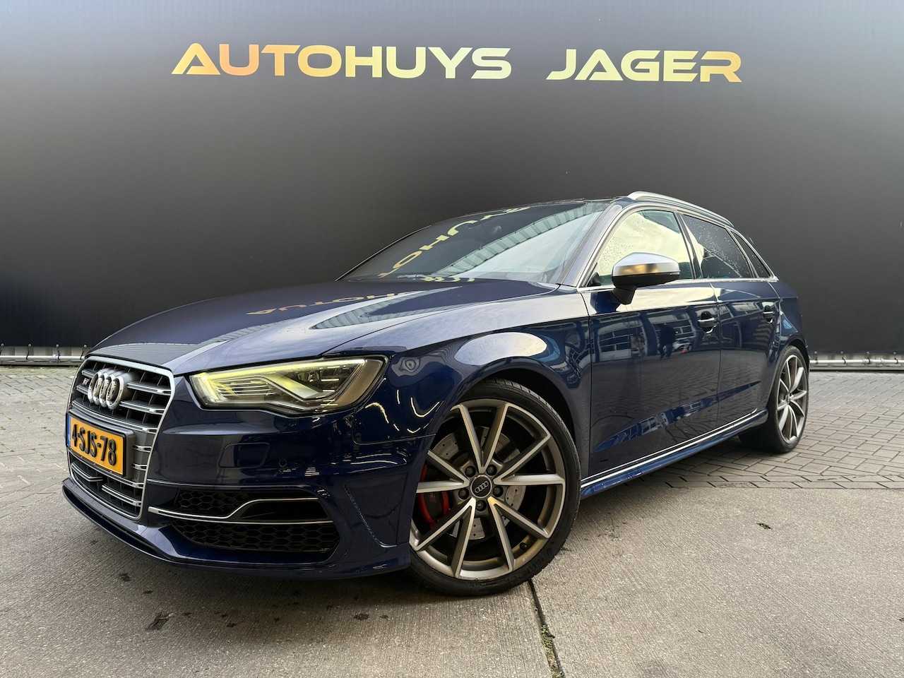 Audi A3 Sportback - 2.0 TFSI S3 Quattro |Pano|Keyless|Alcantara|Acc - AutoWereld.nl
