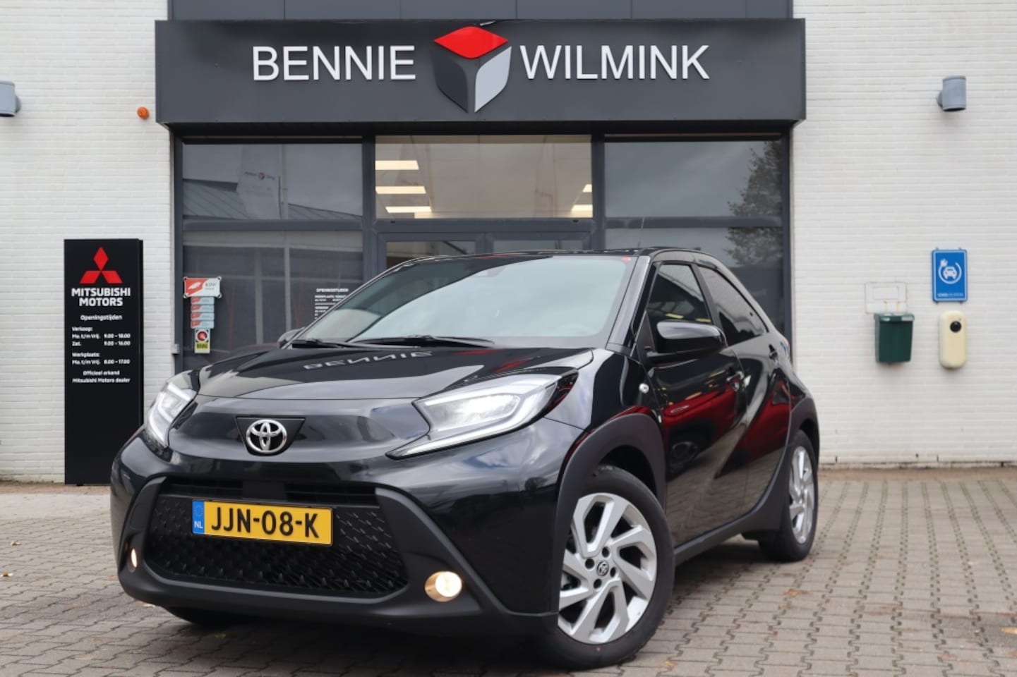 Toyota Aygo X - 1.0 VVT-i S-CVT Play Automaat/LM-velgen/Stoelverwarming - AutoWereld.nl