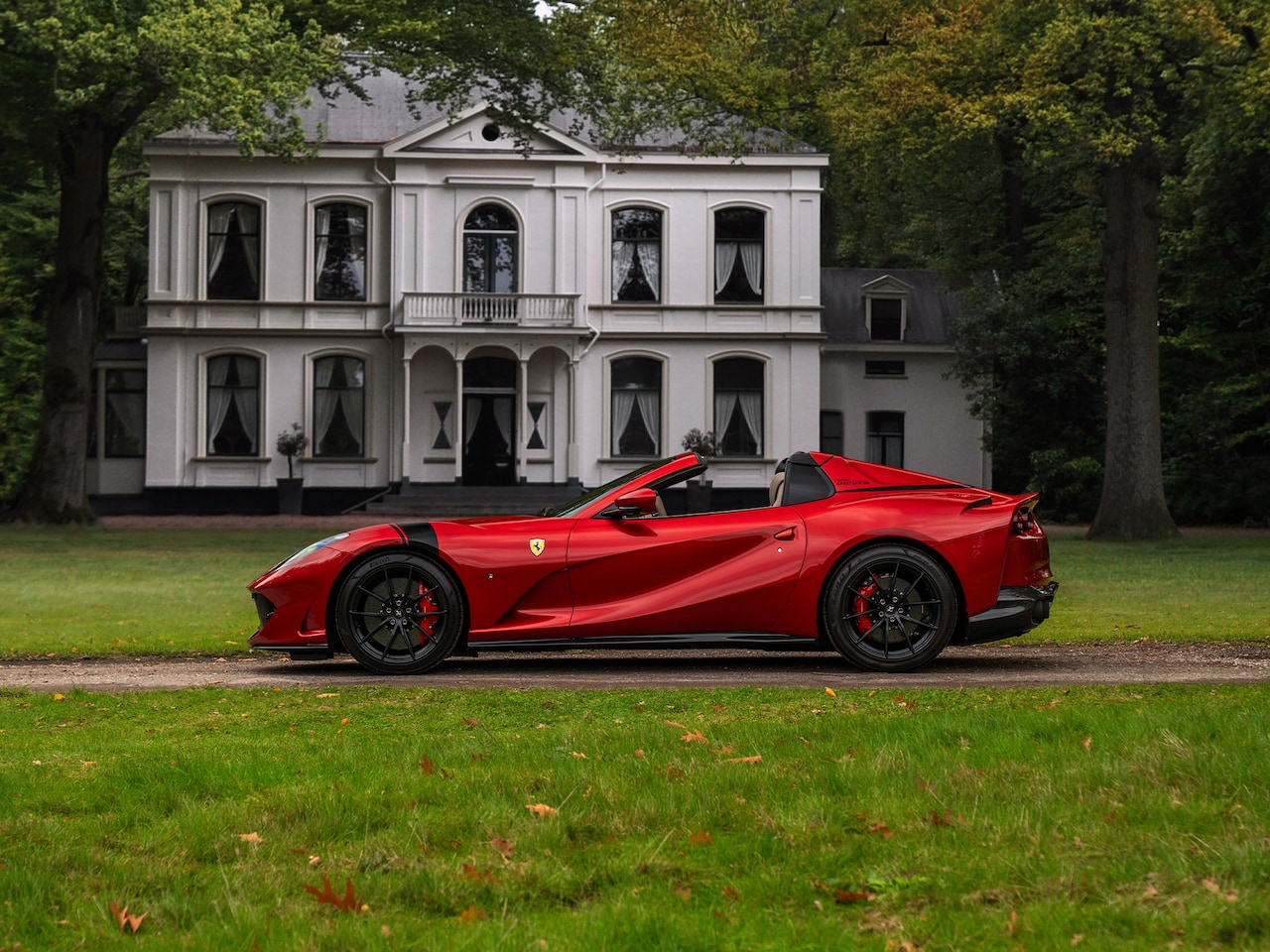 Ferrari 812 GTS - 6.5 V12 HELE | Rosso Fuoco | Full Carbon | Daytona Seats | Lift | JBL - AutoWereld.nl
