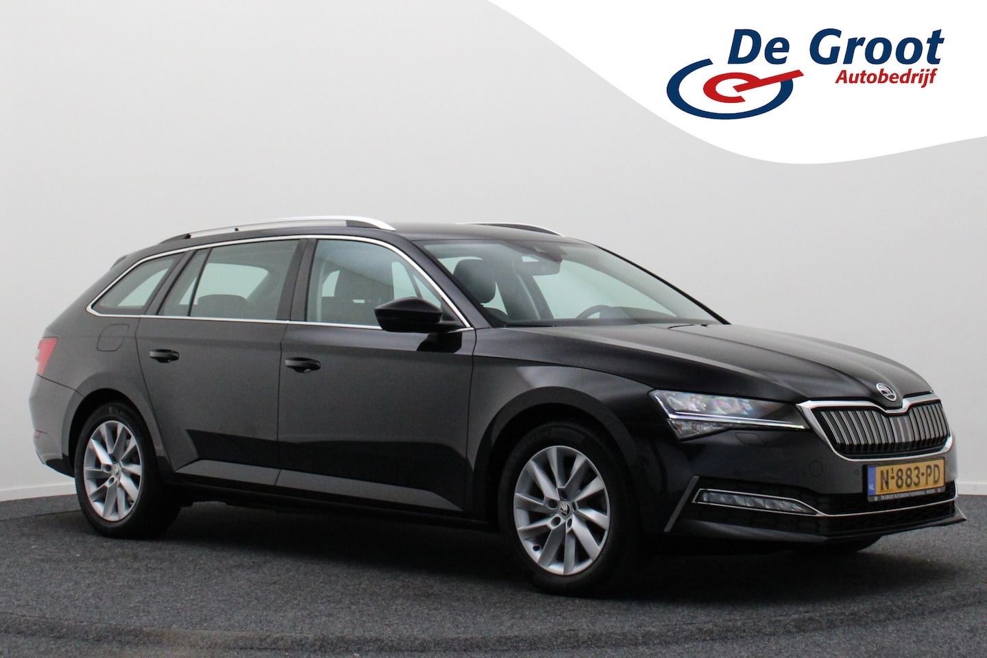 Skoda Superb Combi - 1.4 TSI iV Business Edition Plus Leer, Camera, Apple Carplay, Elektr. Stoel, LED, Trekhaak - AutoWereld.nl