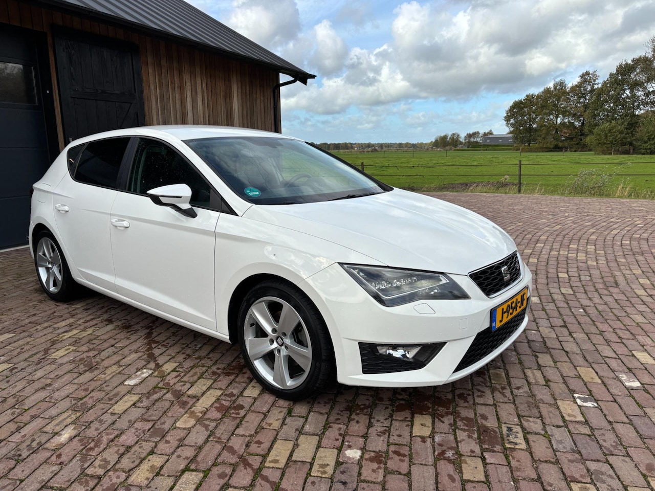 SEAT Leon - 1.4 TSI FR 1.4 TSI FR - AutoWereld.nl