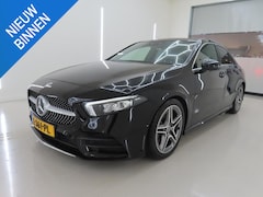 Mercedes-Benz A-klasse - BUSINESS SOLUTION AMG I SCHUIFDAK I SFEERVERLICHTING I CARPLAY I CAMERA