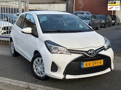 Toyota Yaris - 1.3 VVT-i Aspiration | Invalide auto | Automaat | Handgas , Handrem |