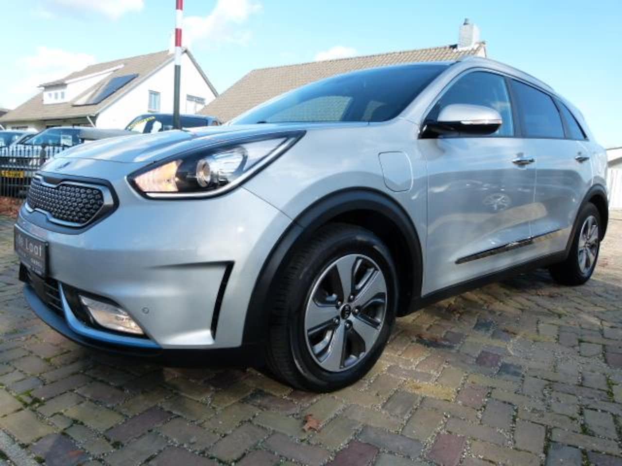 Kia Niro - 1.6 GDi Hybrid DynamicLine ADAPT CC/CARPLAY/CAMERA - AutoWereld.nl