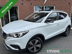 MG ZS - EV Luxury 45 kWh PANODAK / LEER / STOELVERW. / CAMERA / CARPLAY