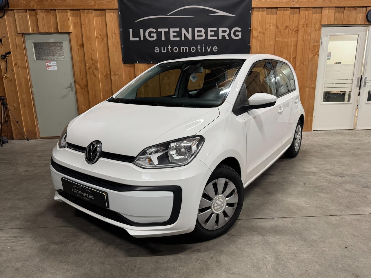 Volkswagen Up! - 1.0 BMT 2019 Wit Dealeronderhouden/NAP/Airco - AutoWereld.nl