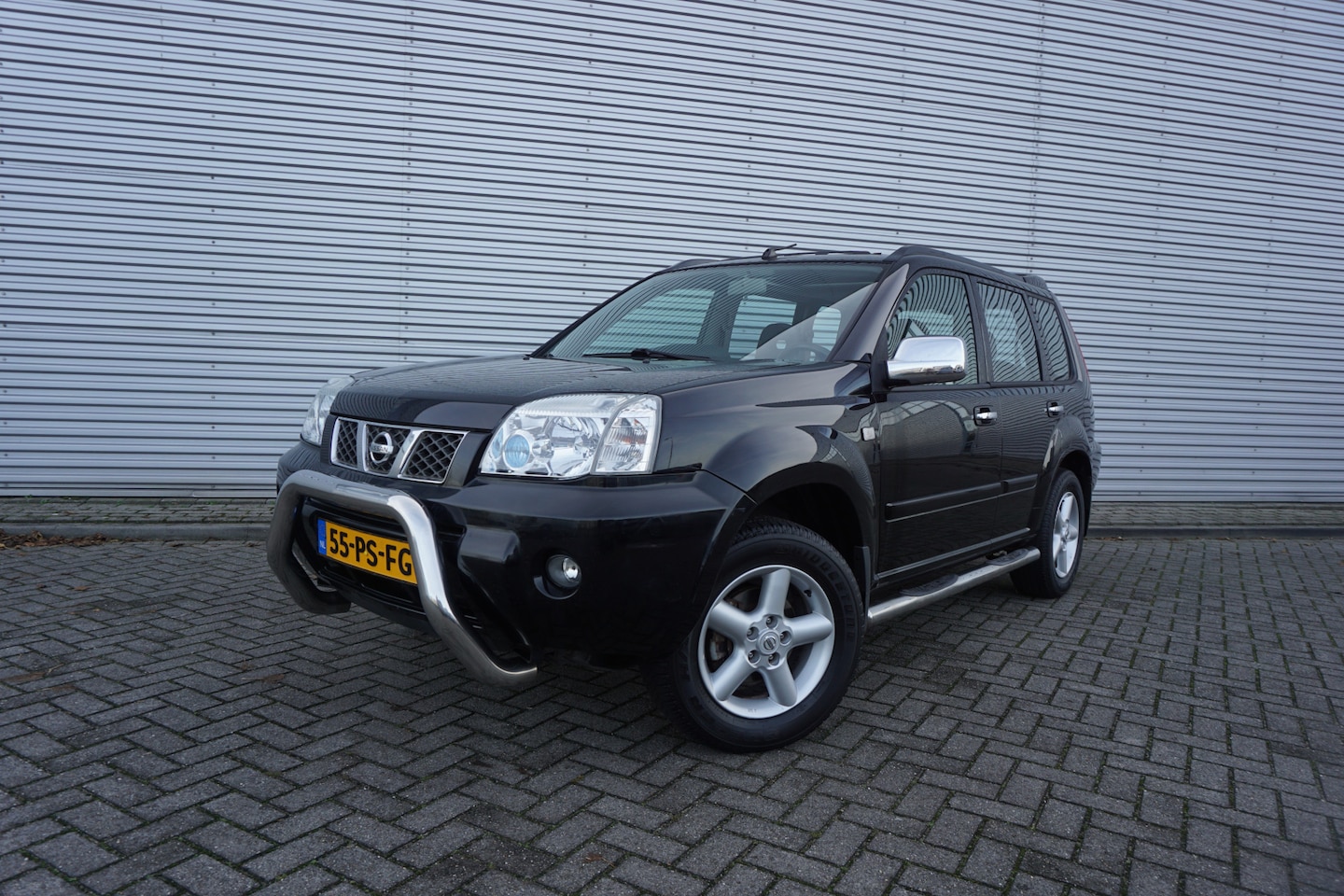 Nissan X-Trail - 2.5 Sport Outdoor Airco / Navi / Cruise / Stoelverw. / Pano / Trekhaak / Lm velgen / NAP - AutoWereld.nl