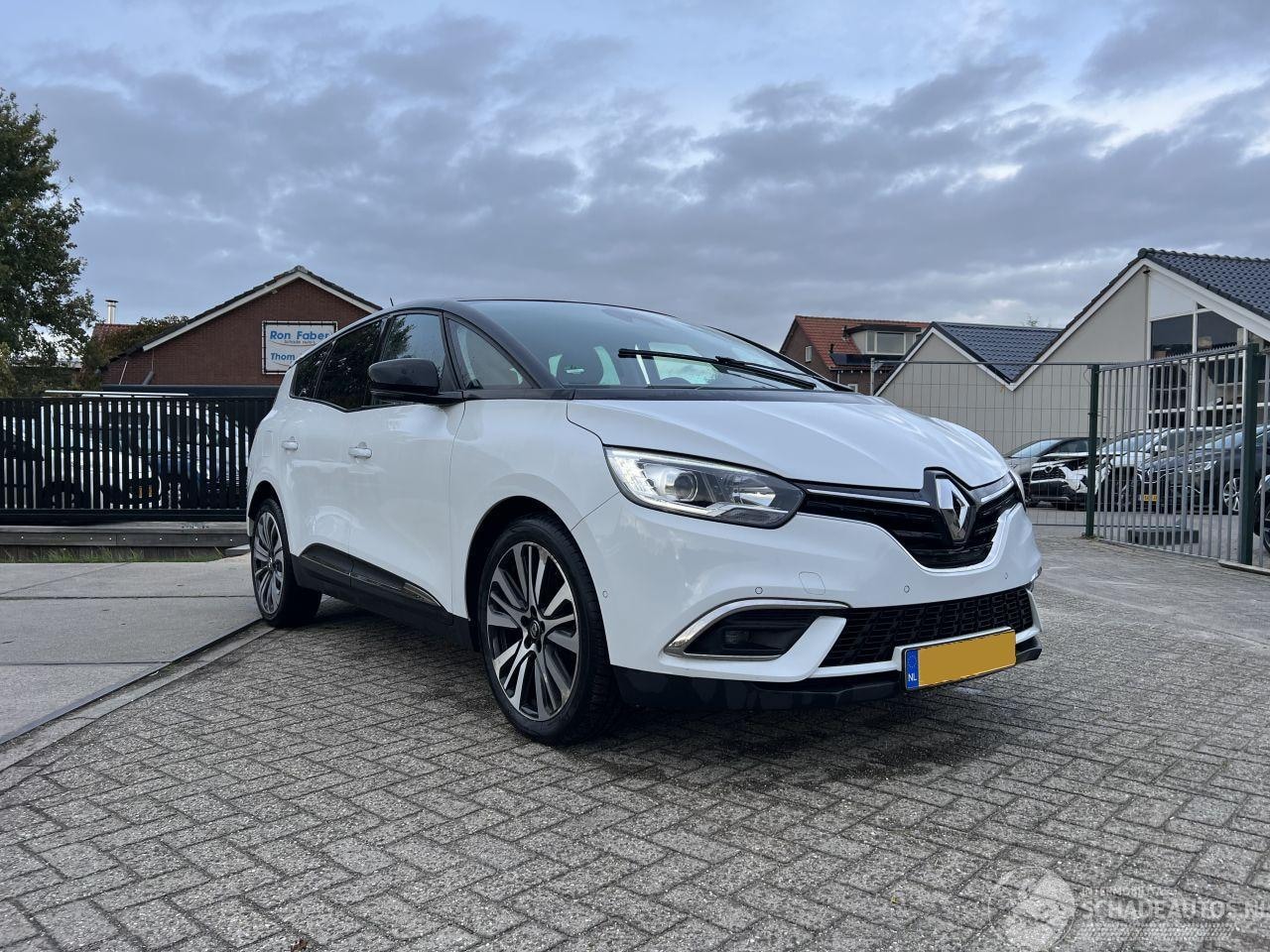 Renault Scénic - 1.3 TCe Business Zen | 7p!! - AutoWereld.nl