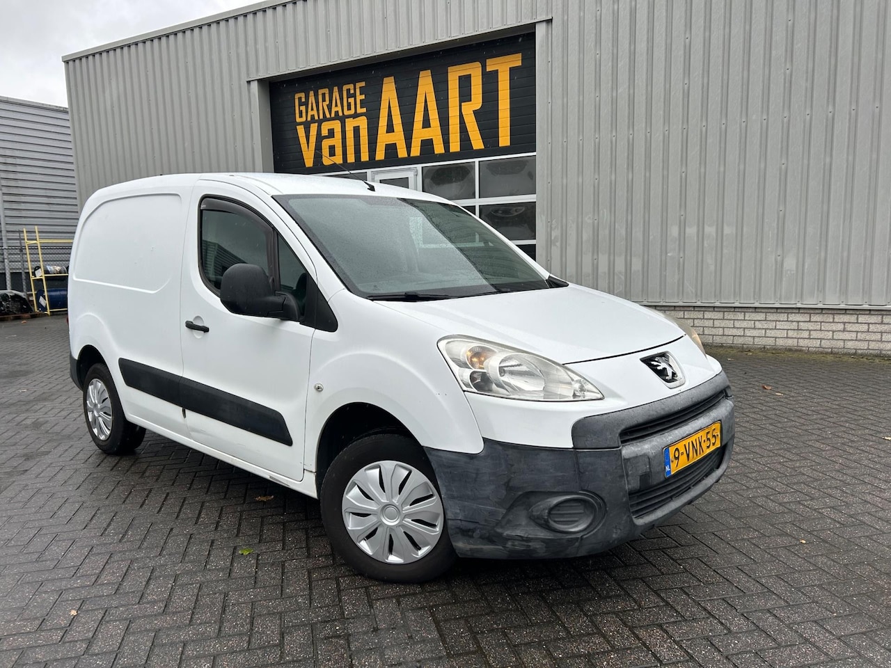 Peugeot Partner - 120 1.6 HDI L1 XR Profit + | APK 06-2026 | - AutoWereld.nl