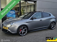 Alfa Romeo Giulietta - 1.7 TBi Quadrifoglio Verde Launch Edition Panorama/Carbon