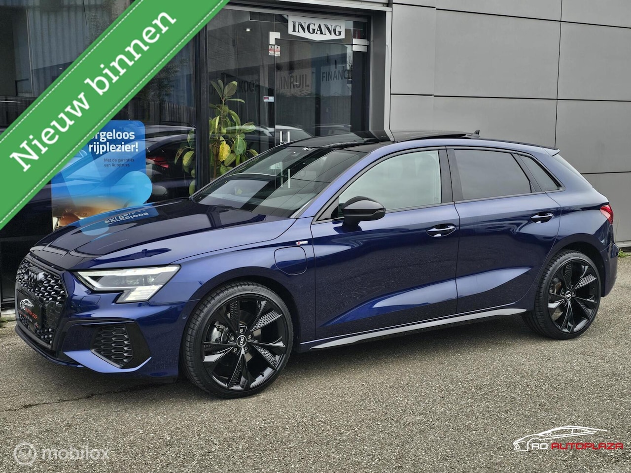 Audi A3 Sportback - 40 TFSI e Edition 3x S-line Panorama/Massage - AutoWereld.nl