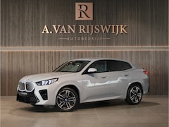 BMW iX2 - eDrive20 67 kWh M-Sport | LED | CAMERA | STOELVERWARMING