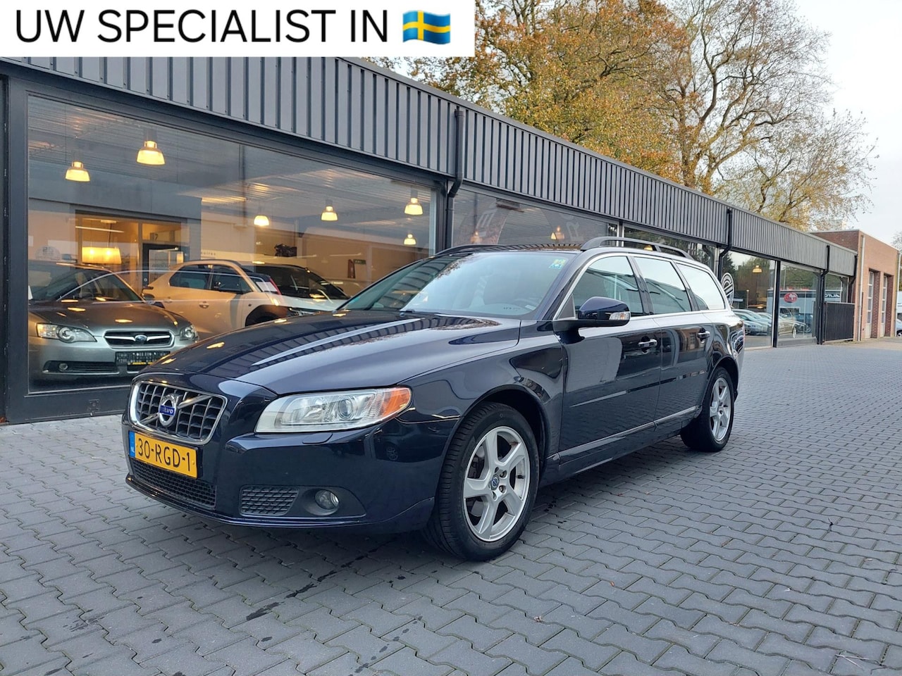 Volvo V70 - 1.6 T4 Limited Edition Dealer onderhouden 14 jaar dezelfde eigenaar Xenon Leer PDC Trekhaa - AutoWereld.nl