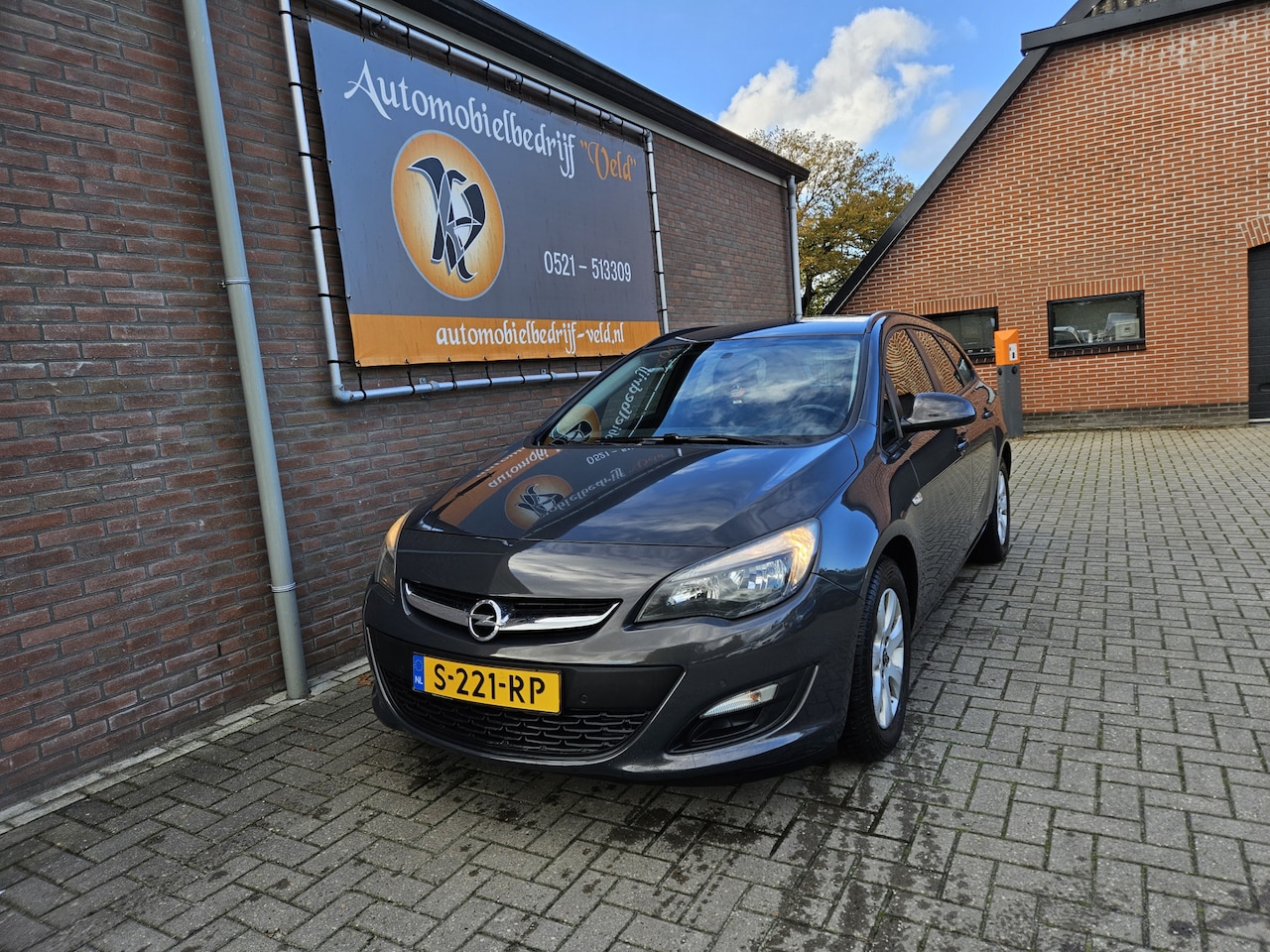 Opel Astra Sports Tourer - 1.6 CDTi Sport 1.6 CDTi Sport + - AutoWereld.nl