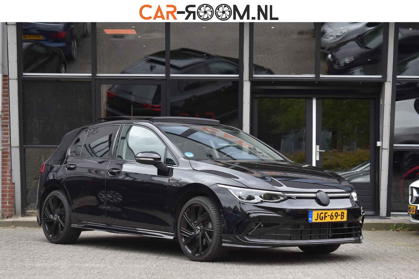 Volkswagen Golf - 1.5 eTSI R Line IQ Pano Massage Stuurvw Sfeer D.Hoek ACC Lane - AutoWereld.nl