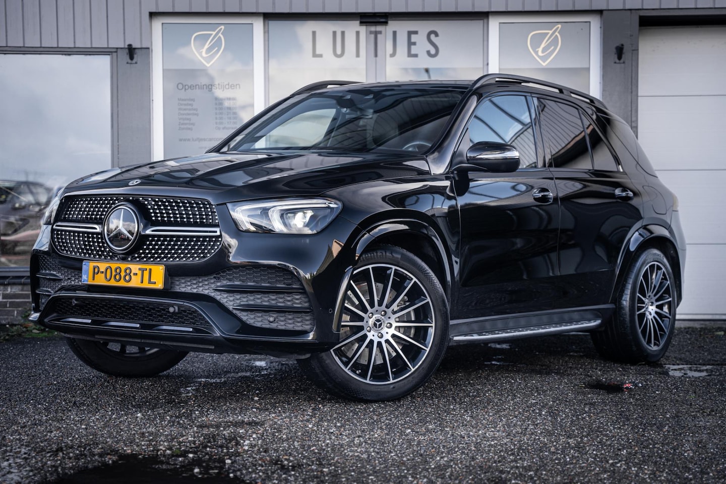 Mercedes-Benz GLE-Klasse - 350e 4MATIC AMG Premium Plus I BTW I Panorama I Burmester I 360° I NL-auto I 1e-eig. I Dea - AutoWereld.nl