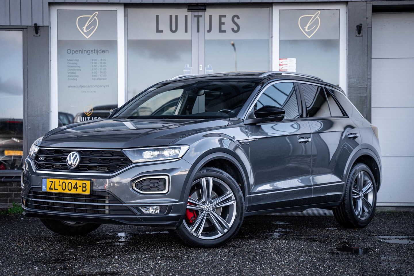 Volkswagen T-Roc - 2.0 TSI 190pk 4Motion R-Line I Panorama I Virtual-cockpit I Camera I Carplay I ACC I Gedoc - AutoWereld.nl