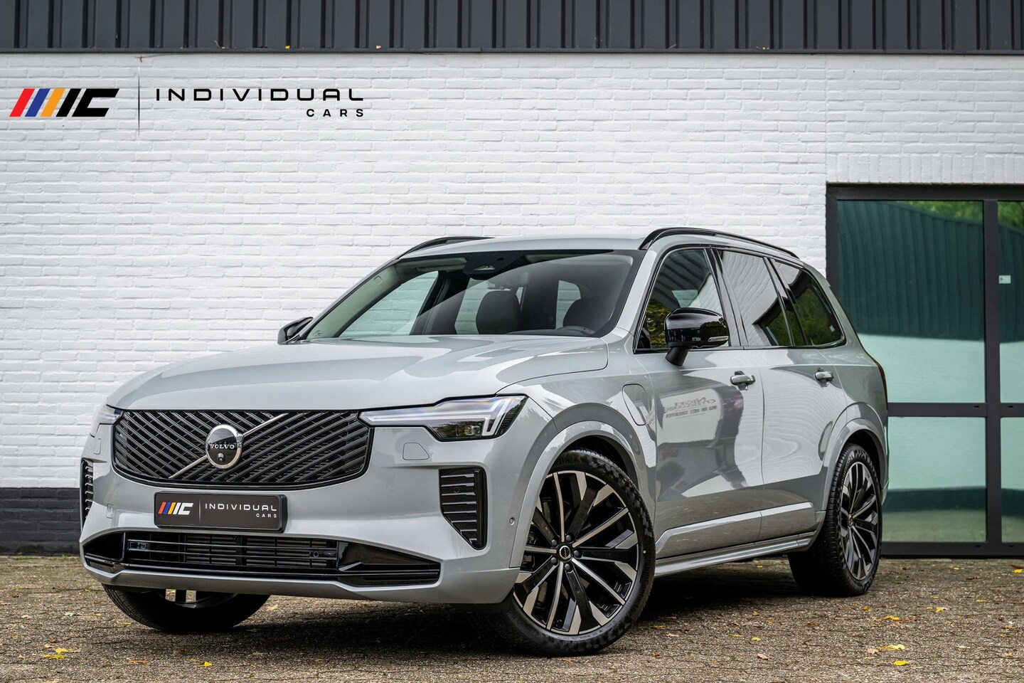 Volvo XC90 - 2.0 T8 AWD Plus Dark Luchtvering Stoelventilatie - AutoWereld.nl