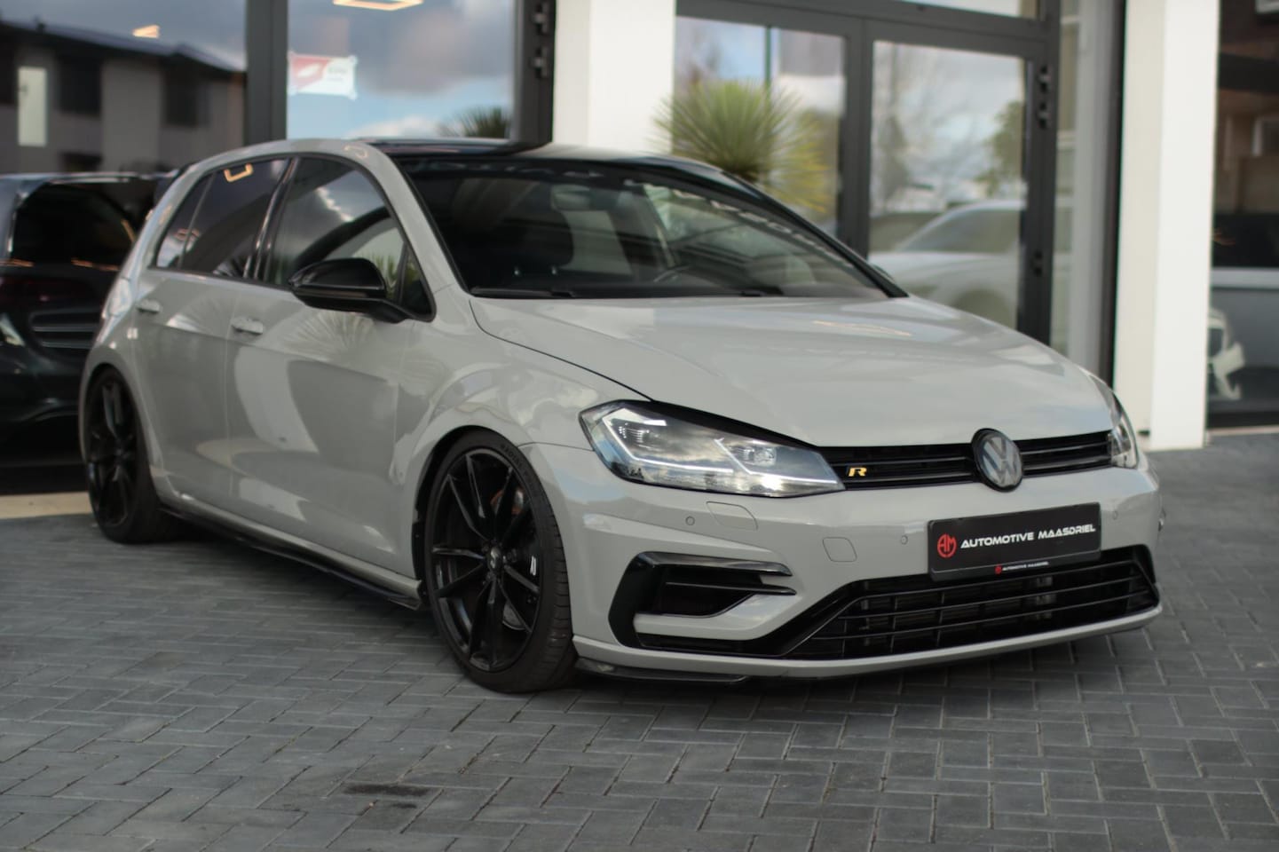 Volkswagen Golf - 2.0 TSI 4Motion R|DSG|Akra|Digidash|Pretoria||19Inch|Nardo - AutoWereld.nl