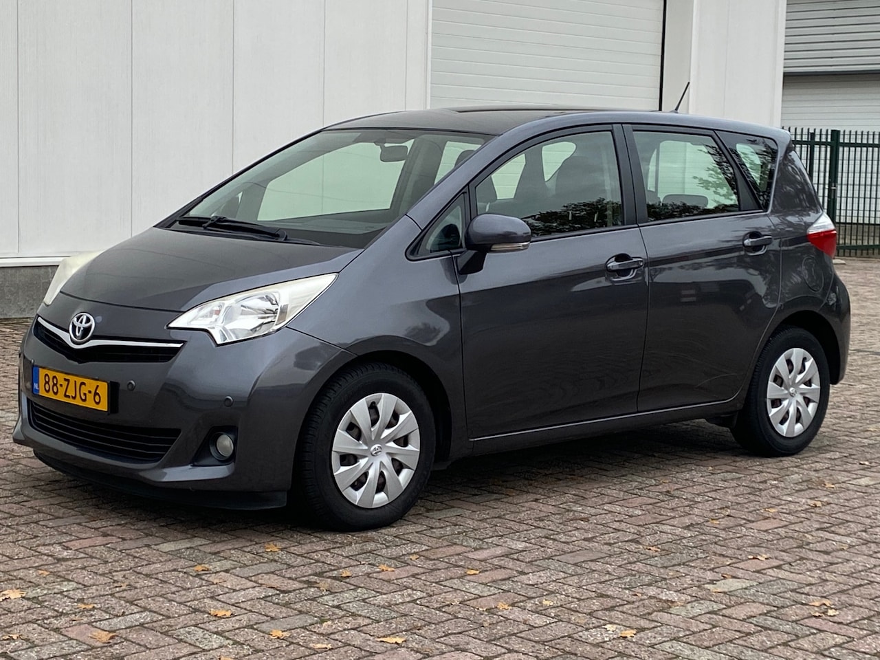 Toyota Verso S - 1.3 VVT-i Aspiration AUTOMAAT - AutoWereld.nl
