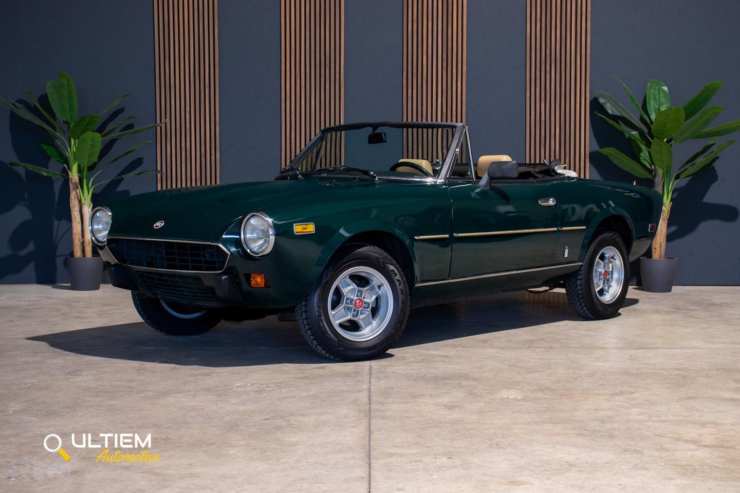 Fiat 124 Spider - CS2 2.0 1980 | 2E EIGENAAR*ABARTH - AutoWereld.nl