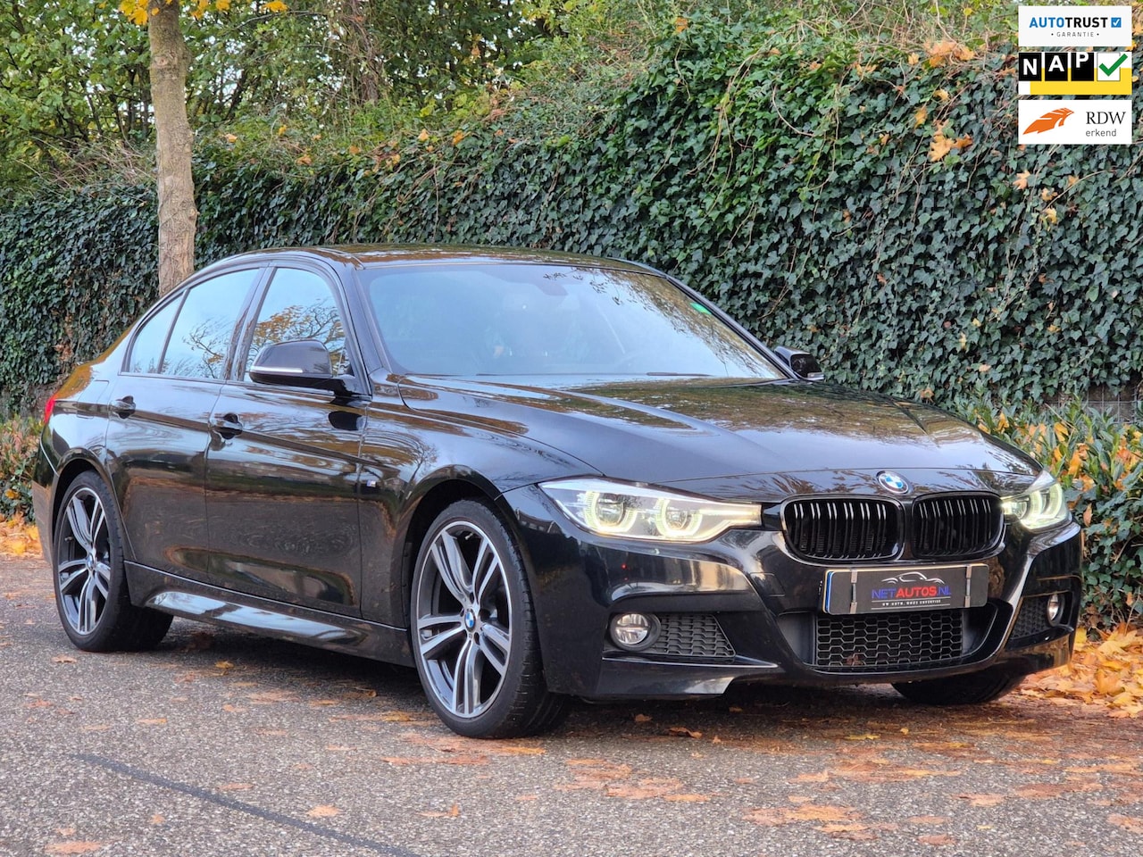 BMW 3-serie - 320i F30 M Sport Apple CarPlay Elk. Trekhaak 6WB Dig, Dash Keyless 19inch Breedset 320i Co - AutoWereld.nl