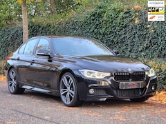 BMW 3-serie - 320i F30 M Sport Apple CarPlay Elk. Trekhaak 6WB Dig, Dash Keyless 19inch Breedset GARANTI