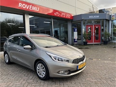 Kia Cee'd Sportswagon - 1.6 GDI BusinessLine Trekhaak, Camera, Cruise, Bluetooth, Navi