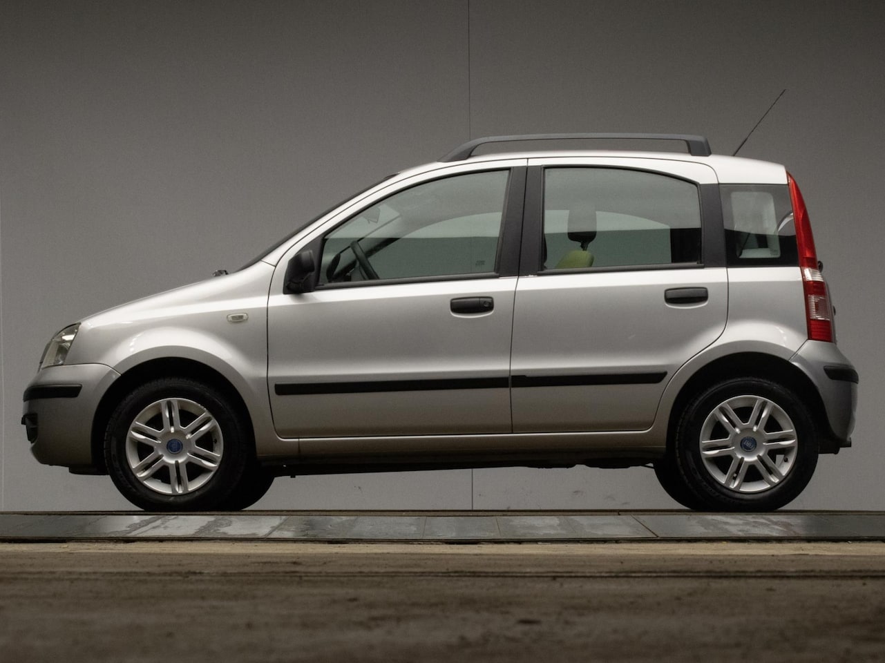 Fiat Panda - 1.2 Emotion Sport (AIRCO,SPORTSTOELEN,NIEUWE APK,LM VELGEN,NETTESTAAT) - AutoWereld.nl