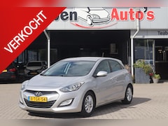 Hyundai i30 - 1.6 GDI i-Drive Navigatie, Cruise control, Camera, Lichtmetalen wielen, Parkeersensoren