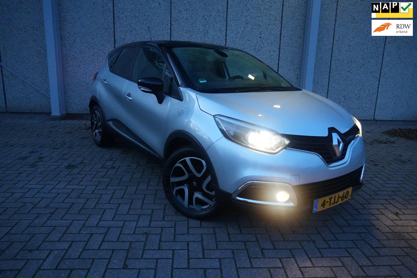 Renault Captur - 1.2 TCe Dynamique Camera, Automaat,Trekhaak NL auto,Nieuwe APK,Onderhoudsbeurt gehad - AutoWereld.nl