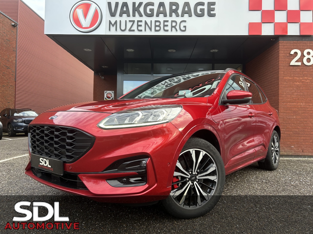 Ford Kuga - 2.5 PHEV ST-Line X // FULL LED // NAVI + CARPLAY // PANO/SCHUIFKANTELDAK // CAMERA // WINT - AutoWereld.nl