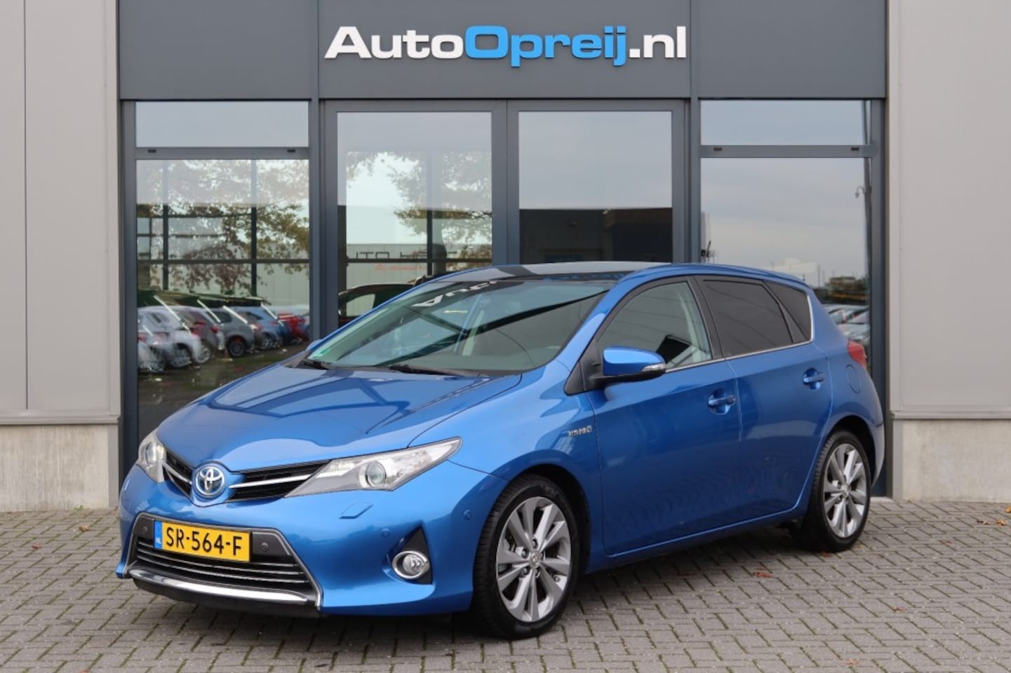 Toyota Auris - 1.8 HYBRID Executive Clima, NAVI, Camera, Panoramadak, Dealer onderhouden - AutoWereld.nl