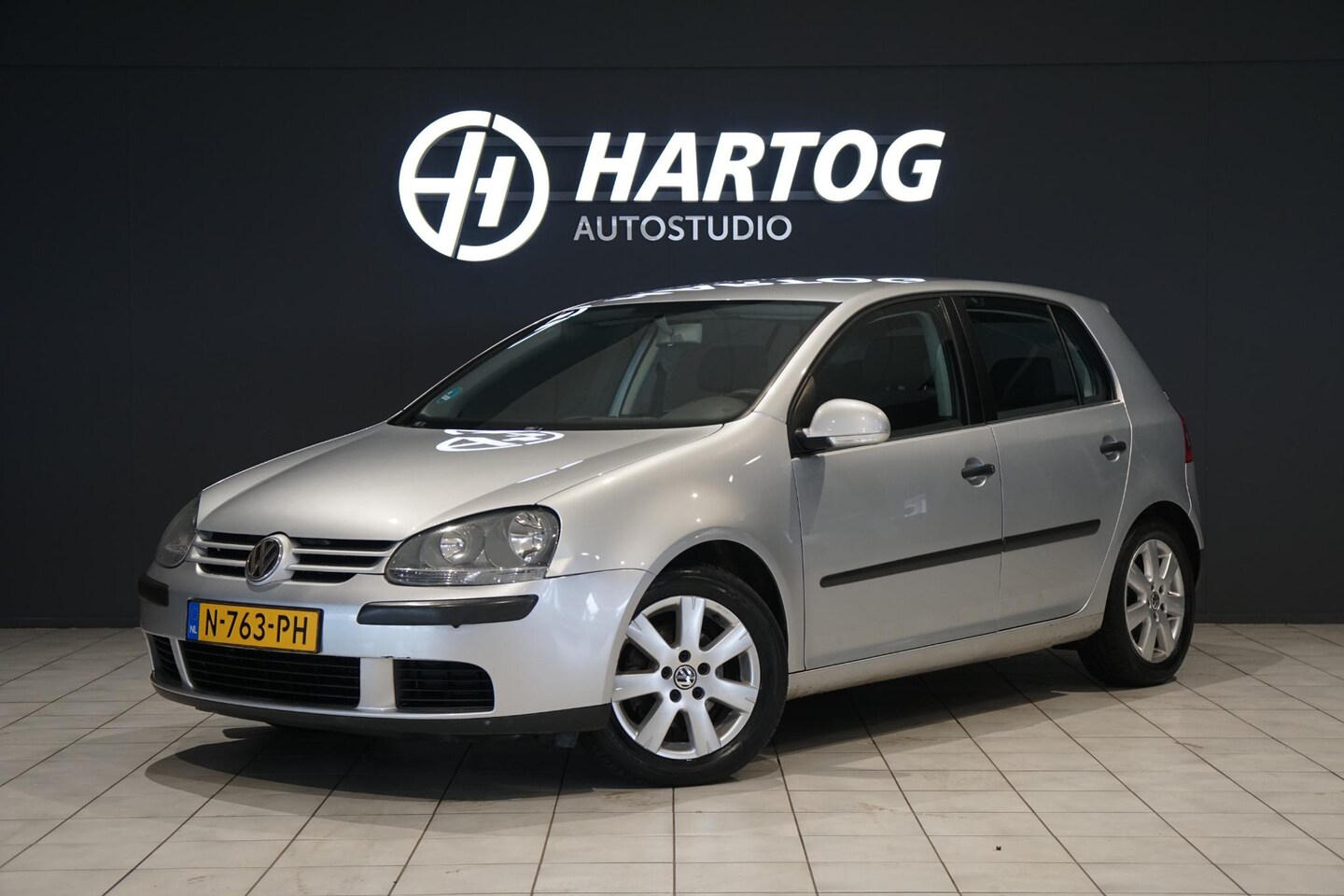 Volkswagen Golf - 1.4 FSI Trendline 1.4 FSI Trendline - AutoWereld.nl