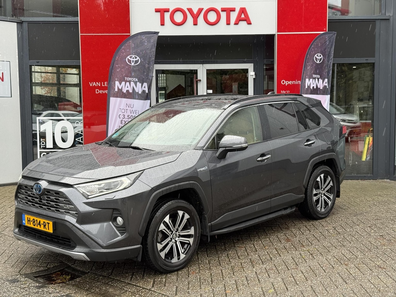 Toyota RAV4 - 2.5 Hybrid AWD Executive LEDEREN BEKLEDING PANORAMADAK  STOEL KOELING/VERWARMING 360 CAM B - AutoWereld.nl