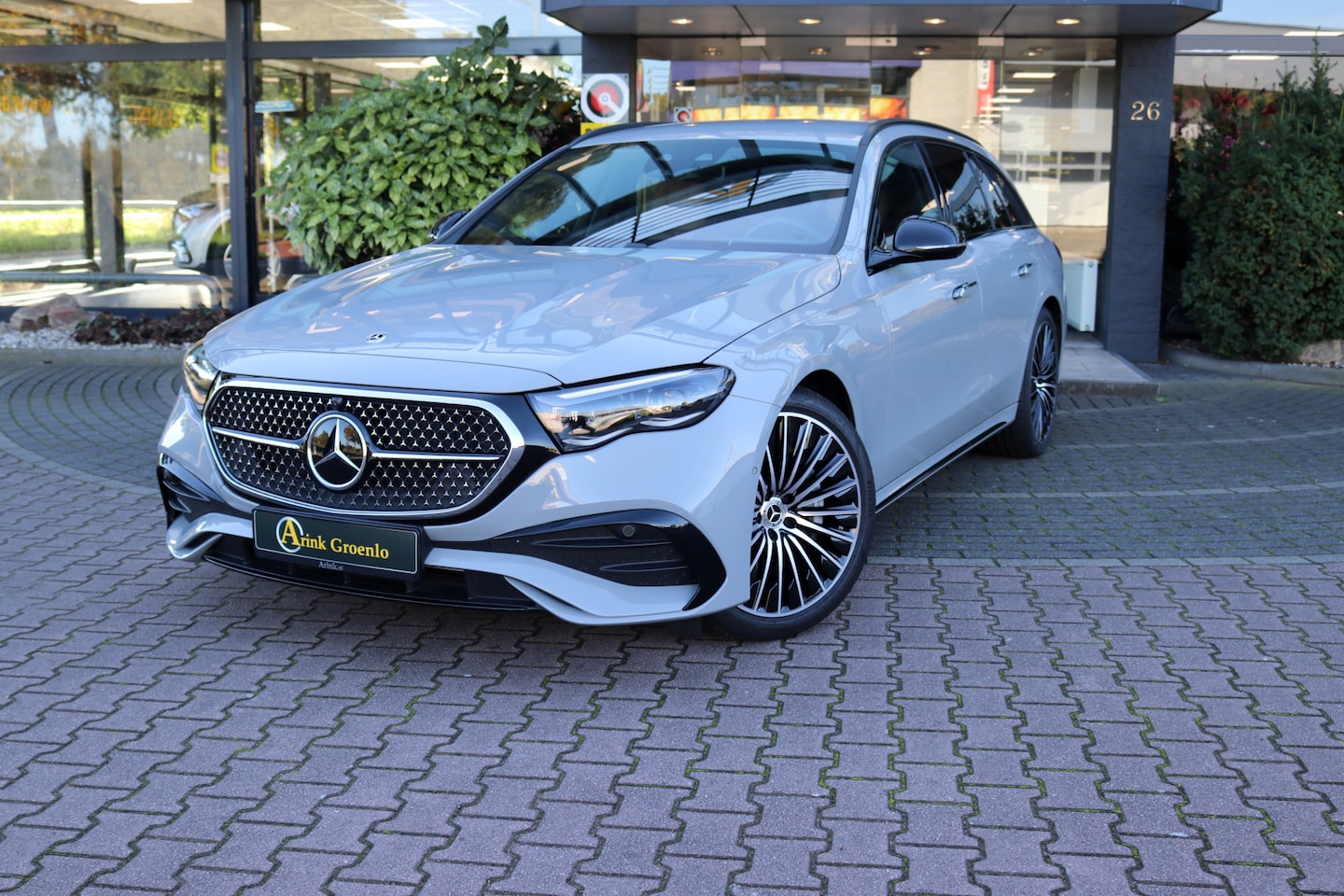 Mercedes-Benz E-klasse Estate - 300 e AMG Line Premium, Luchtvering, Multicontourstoelen, Rijassistentiepakket Plus - AutoWereld.nl