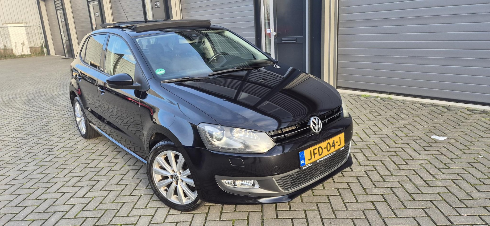 Volkswagen Polo - 1.2 TSI Highline 105Pk/Panorama/Bluetooth/Navi/Clima/Stoelverwarming/LM-velgen/lichte hage - AutoWereld.nl