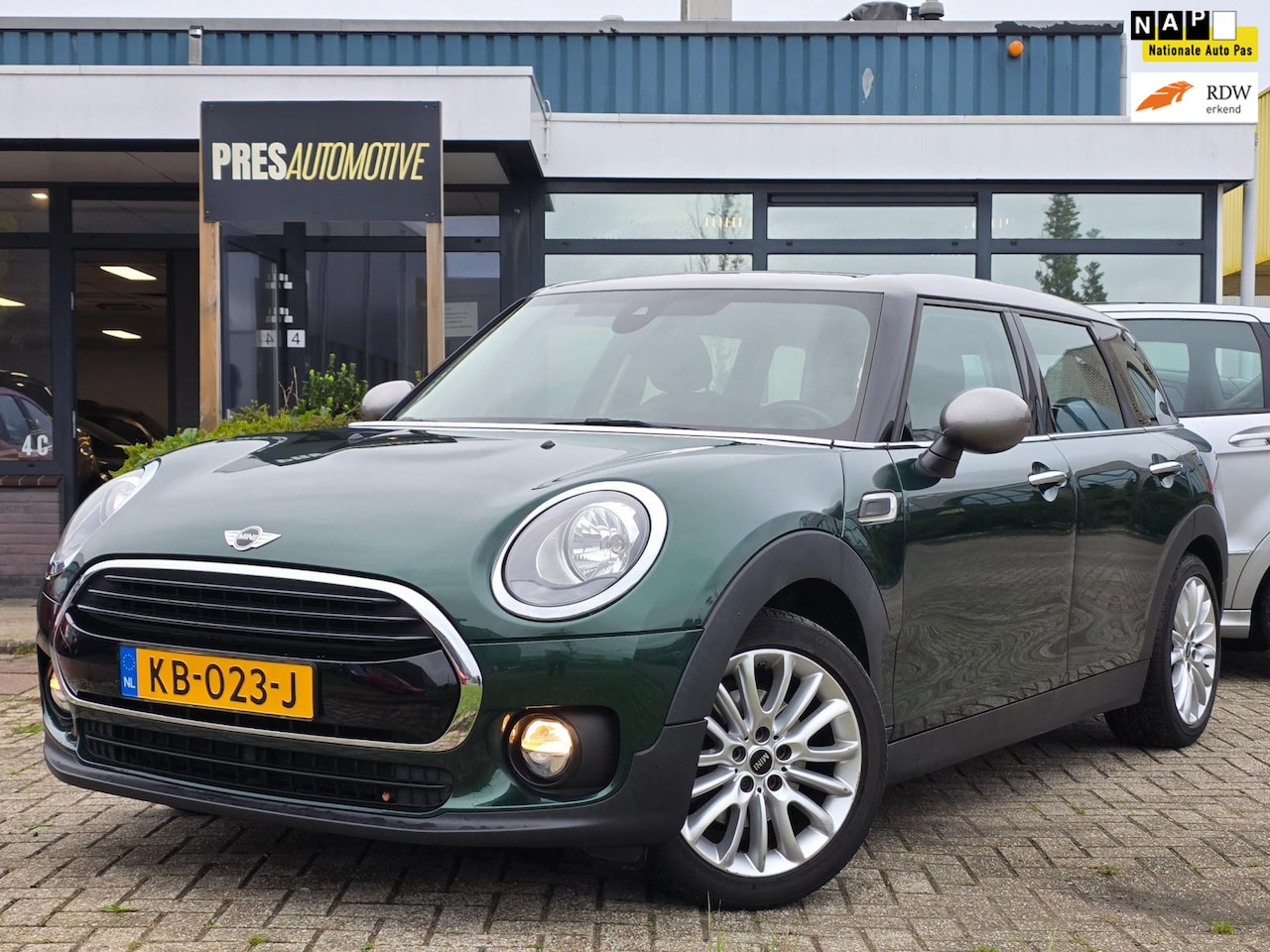 MINI Clubman - Mini 1.5 Cooper Business |AIRCO|CRUISE|NAVI|PDC - AutoWereld.nl